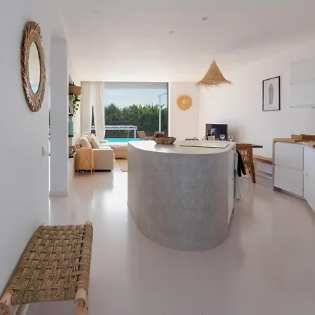 Elena, Luxery With Swimming Pool! Apartment