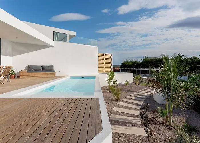 Elena, Luxery With Swimming Pool! Lajares