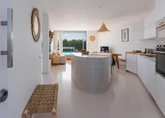 Elena, Luxery With Swimming Pool! Apartament