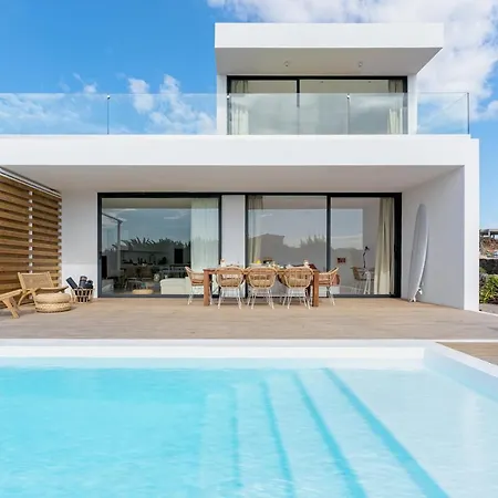 Elena, Luxery With Swimming Pool! Lajares