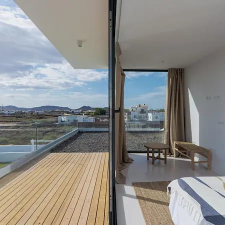 Apartmán Elena, Luxery With Swimming Pool! Lajares