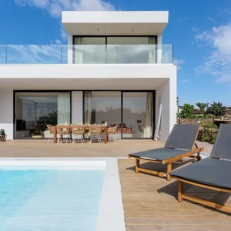 Apartmán Elena, Luxery With Swimming Pool! *