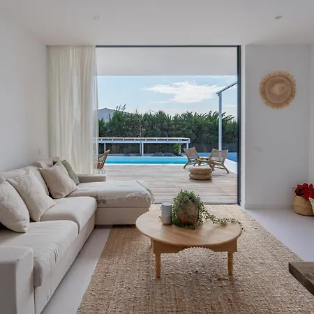 Apartmán Elena, Luxery With Swimming Pool!